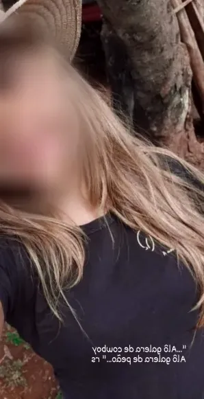 Antonia, 32