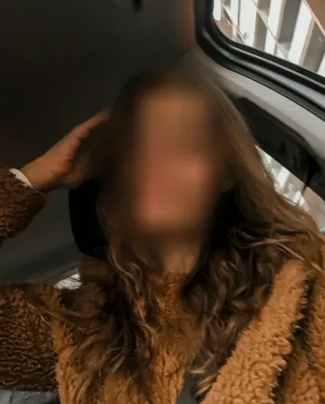 Claudia, 25