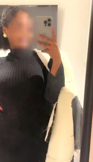 Denise, 25