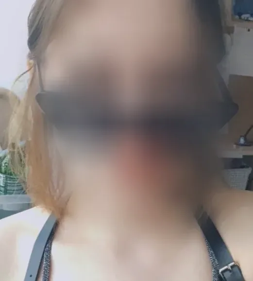 Elena, 19