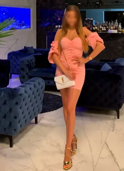 Emily, 25