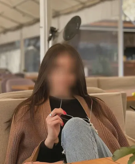 Hannah, 26