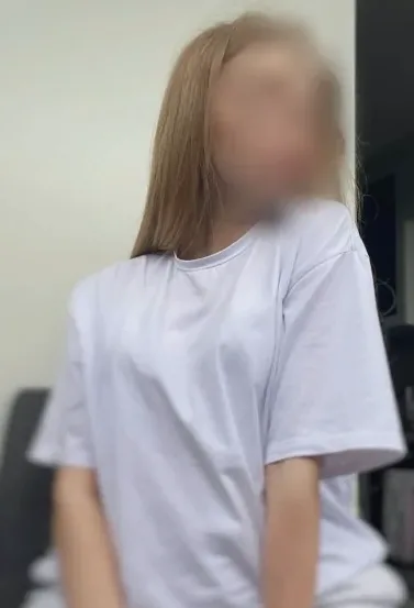 Ingrid, 24
