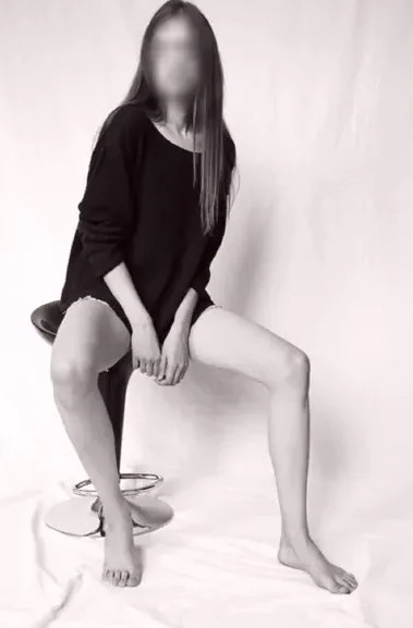 Jasmin, 28