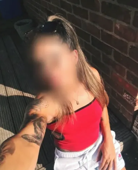 Kathrin, 30