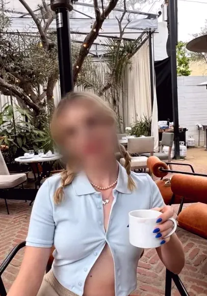 Leonie, 27