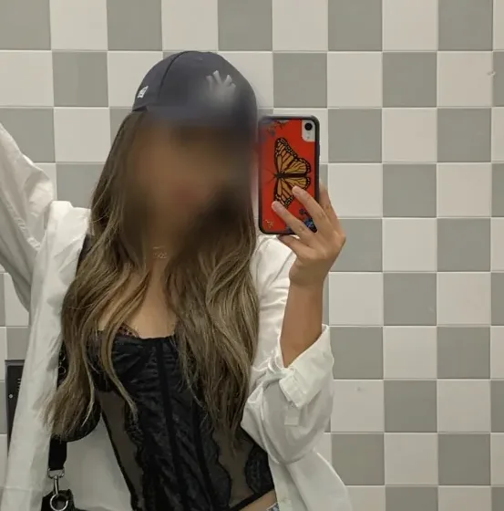 Marina, 20