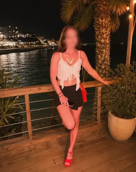 Michaela, 34
