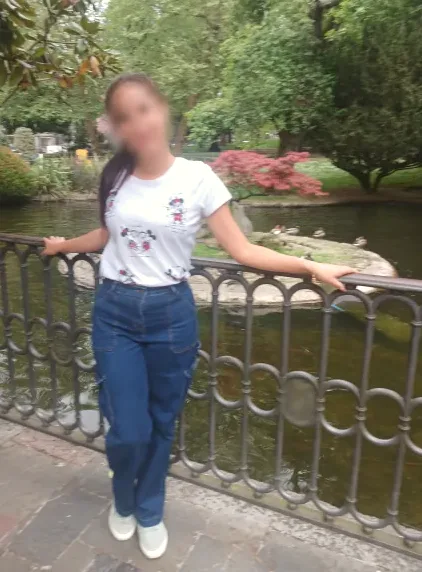 Mirela, 22