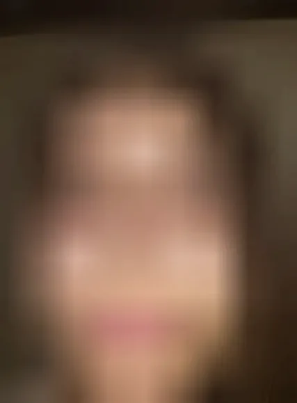Nora, 20