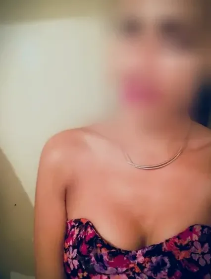 Sanja, 32