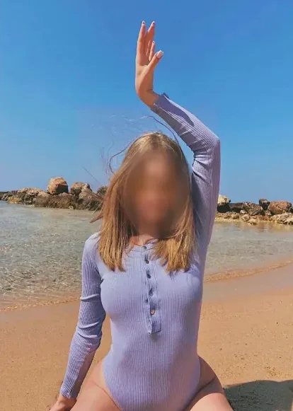 Sanja, 27
