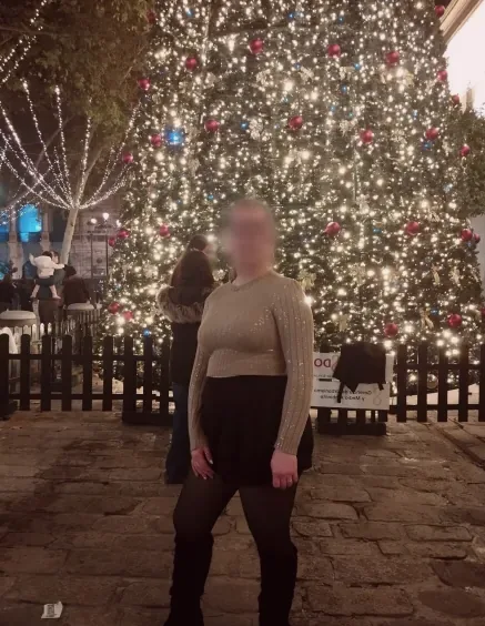Yvonne, 23